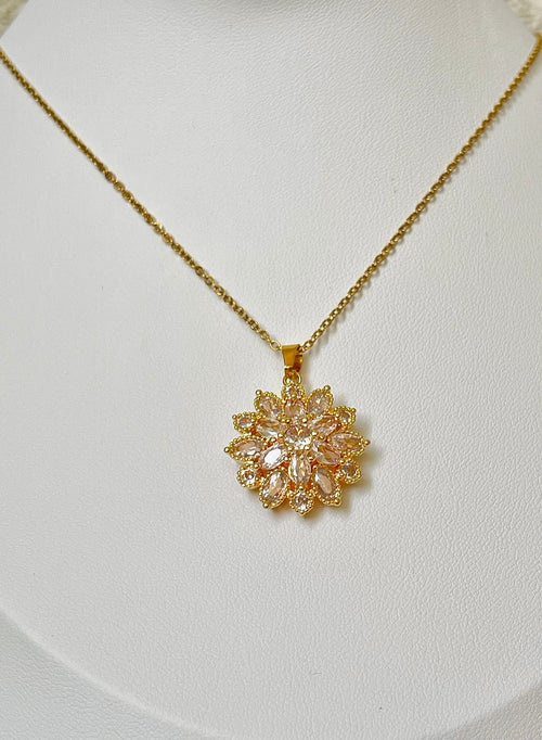 Blossom Charm Halskette